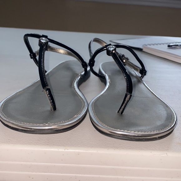 Bandolino Black Sandals with Diamond Stone - Picture 5 of 9